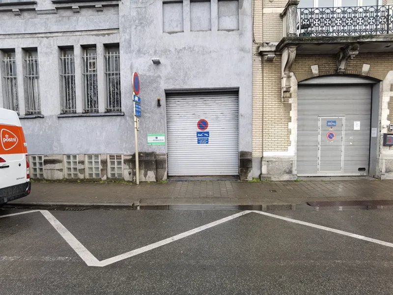 Parking Voiture - Quai Bassin Vergote