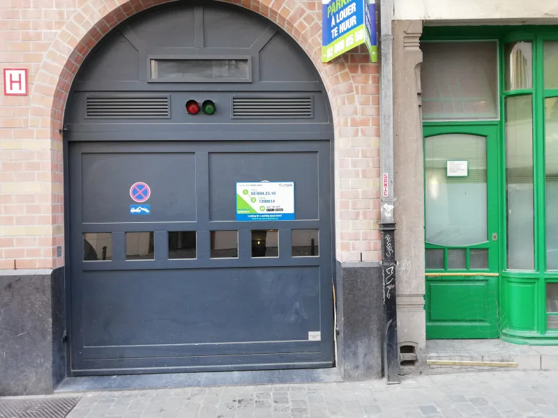 Parking Square Jacques Brel