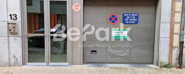 Parking Rue du Faubourg Brussels