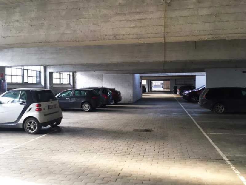 Parking Adolphe Buyl