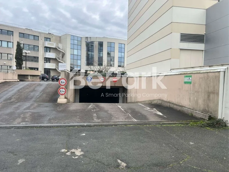 Parking Cours du Médoc, Bordeaux