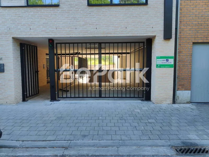 Parking Brussel - Leopold I-straat Laken 38
